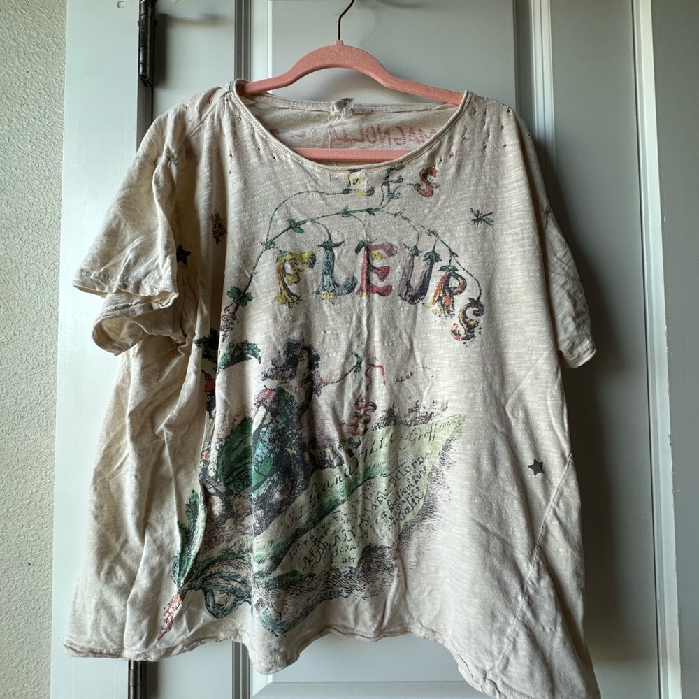 Magnolia Pearl Fleurs Tee.